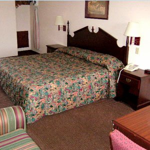 Clairmont Inn And Suites