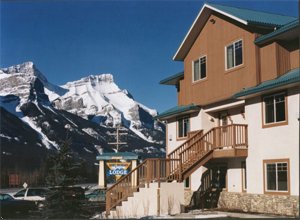 Banff Boundary Lodge