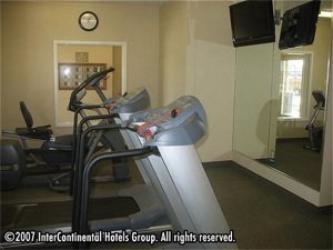 Candlewood Suites Waterloo- Cedar Falls