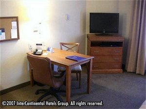 Candlewood Suites Bowling Green