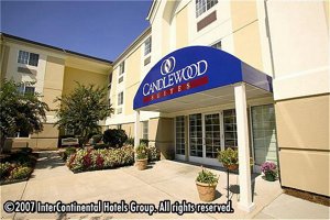 Candlewood Suites Ft. Myers North I-75