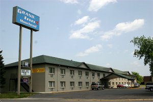 Grand Inn Moorhead