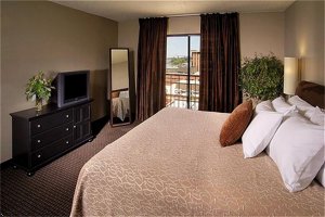 Regency Suites Green Bay