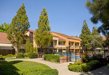 Courtyard By Marriott Pleasanton