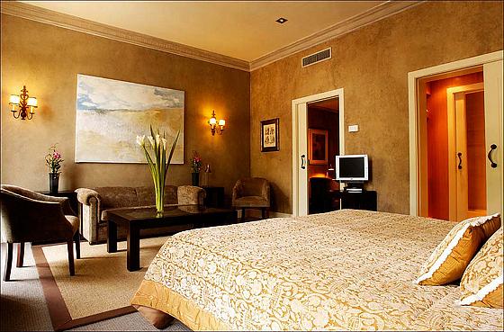 Hotel Duquesa De Cardona