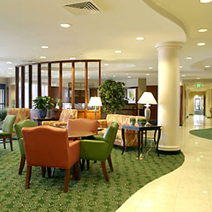 Courtyard By Marriott Salisbury