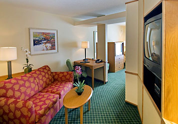 Fairfield Inn And Suites By Marriott State College